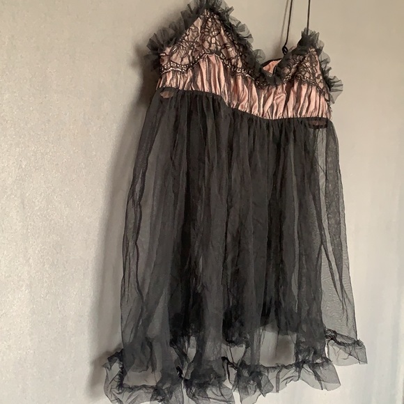 NWOT Gorgeous Victoria secret lingerie piece - Picture 6 of 13